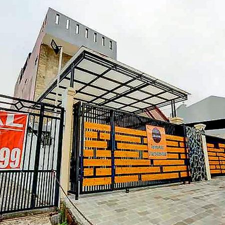 Hotel Jabusimo Syariah Redpartner Giacarta Esterno foto