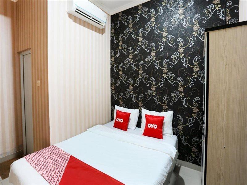 Hotel Jabusimo Syariah Redpartner Giacarta Esterno foto